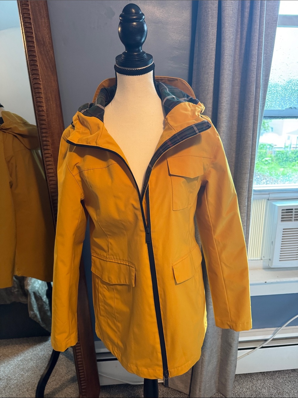 Pendleton Yellow Hooded Rain Jacket - Picture 5 of 9